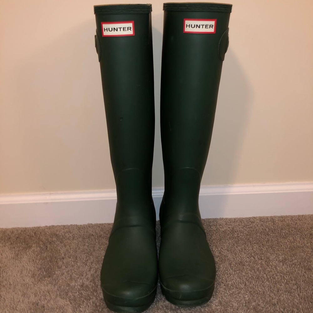 Hunter rain boots, tall